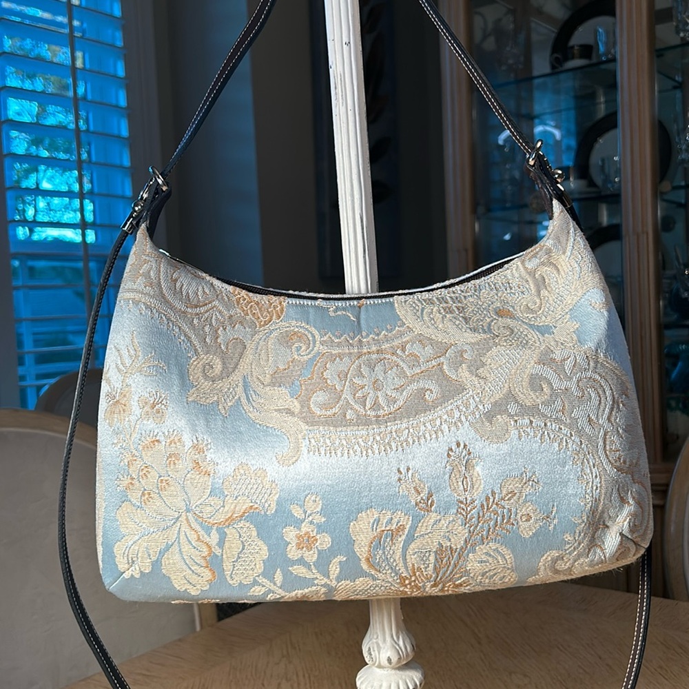 Uno Alla Volta Handmade Floral Brocade Handbag